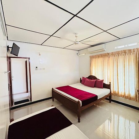 Yaarl Holiday Jaffna Kültér fotó