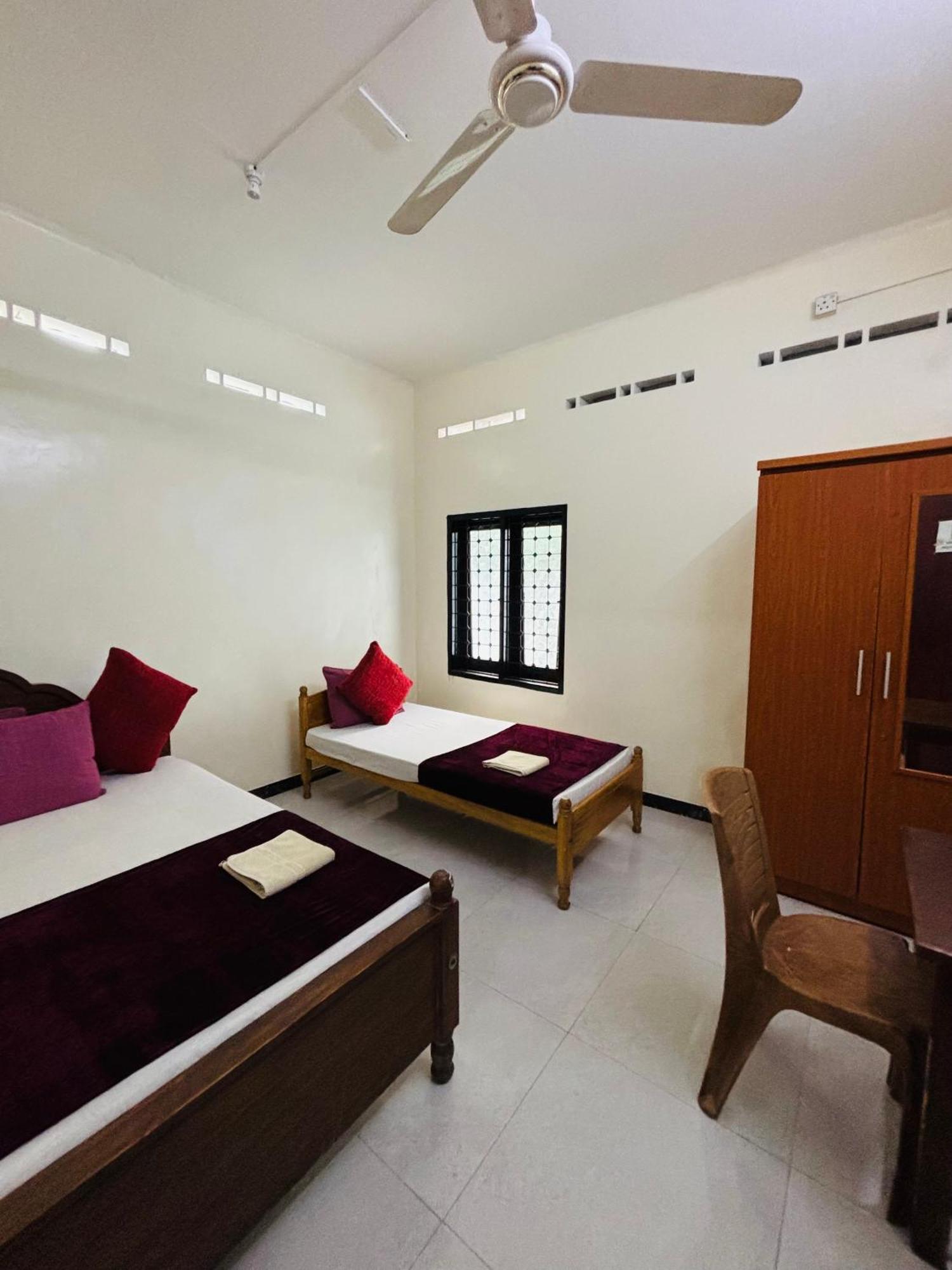 Yaarl Holiday Jaffna Kültér fotó