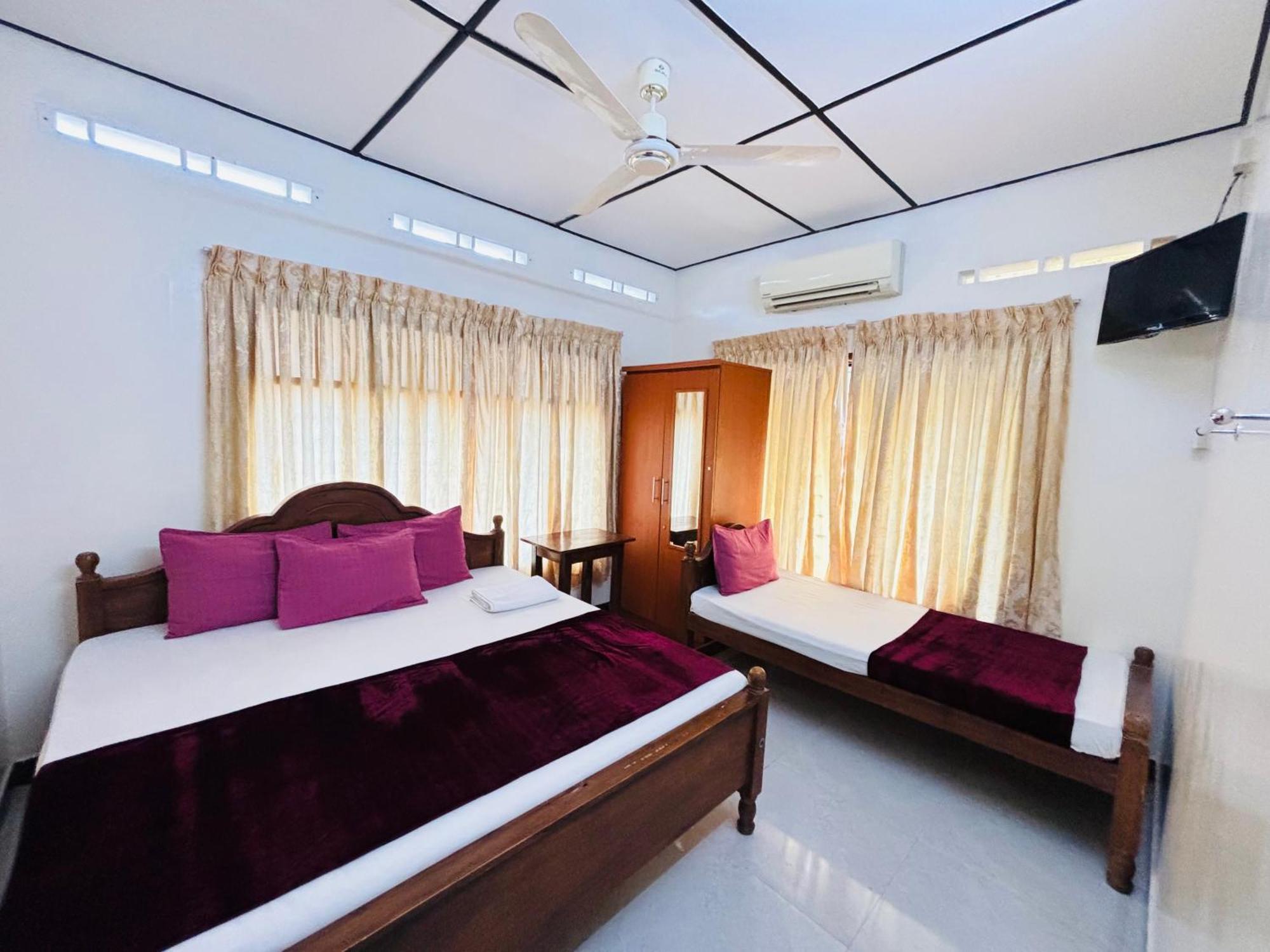 Yaarl Holiday Jaffna Kültér fotó
